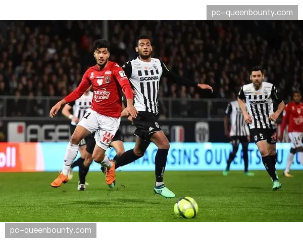 事件脉络：一场由球迷抗议高票价引发的法甲比赛延迟开球事件全记录